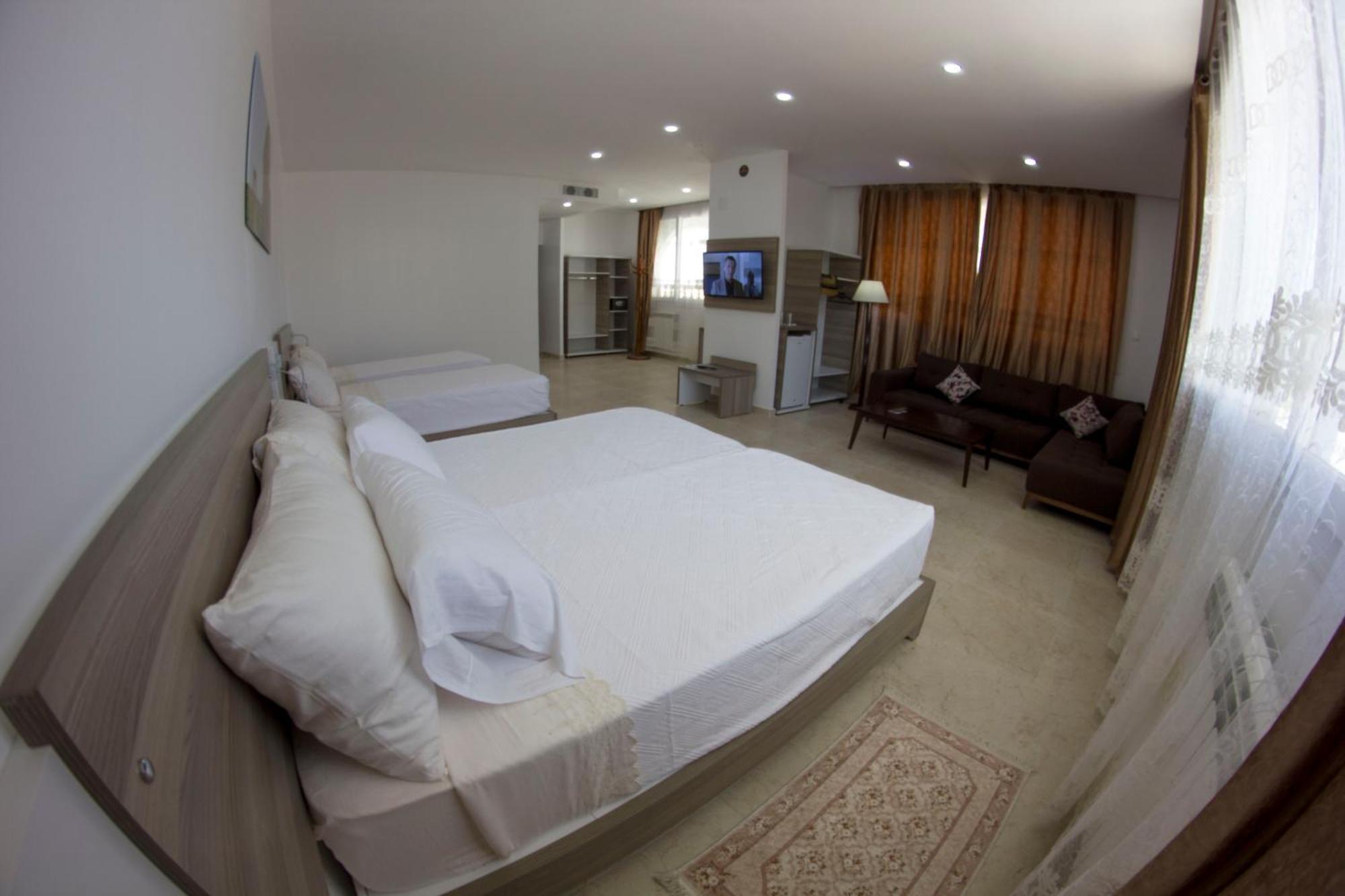 Trajan Hotel Timgad Bagian luar foto